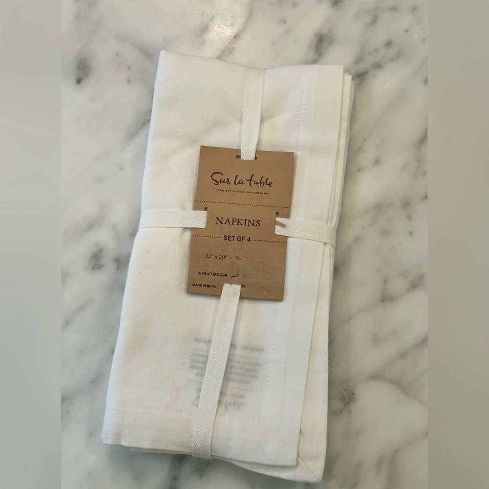 SUR LA TABLE Cloth Napkins - 4 count NWT